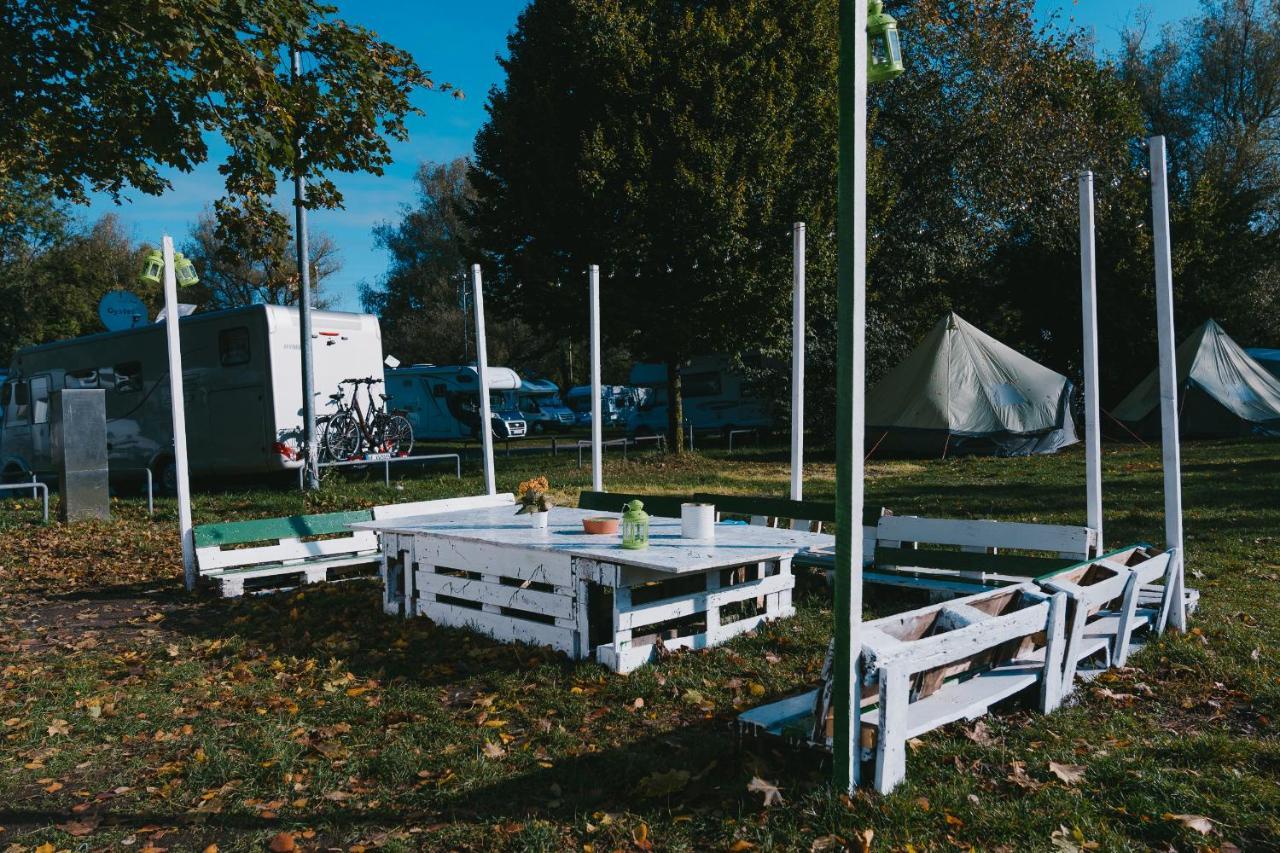 Munich Oktoberfest Glamping Hotel Bagian luar foto