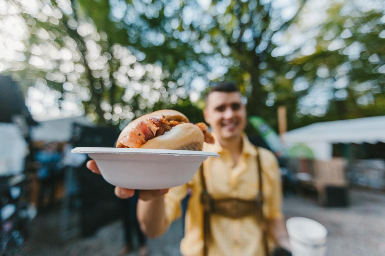 Munich Oktoberfest Glamping Hotel Bagian luar foto